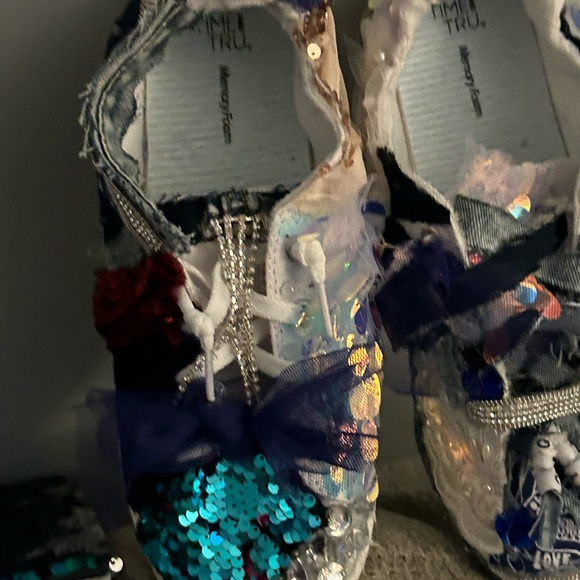 Size 10 sneakers - Picture 4 of 10